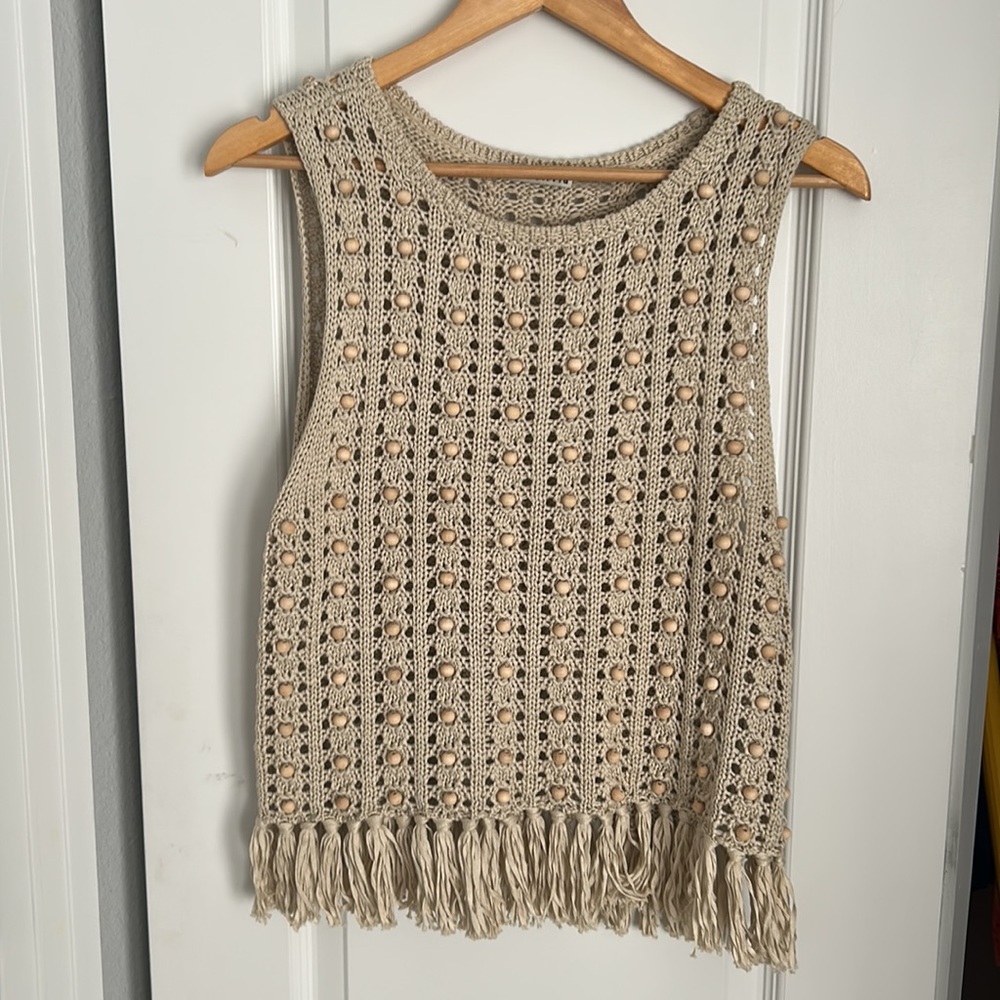 Alice and Olivia Reva top with wooden beads - Picture 4 of 11
